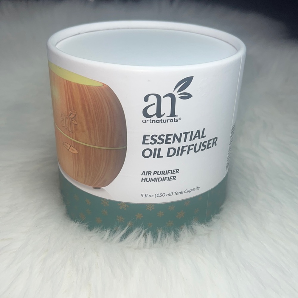 BRAND NEW Essential Oil Diffuser!